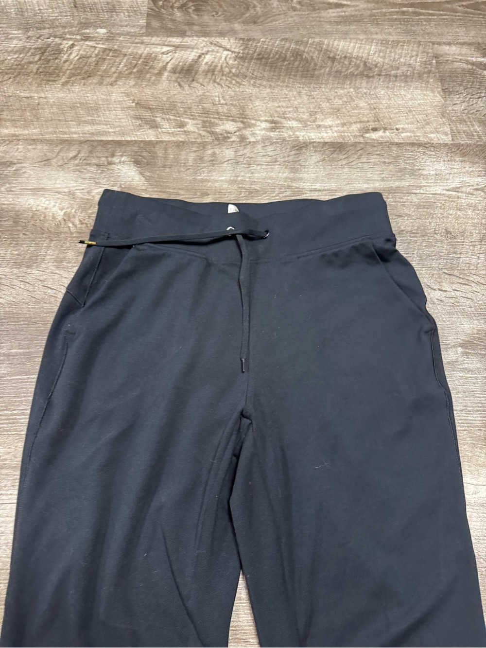 Yogalicious Lux Lux Kick Back Jogger in Black Size Small - Picture 2 of 8
